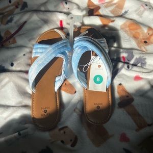 Nwt sandals